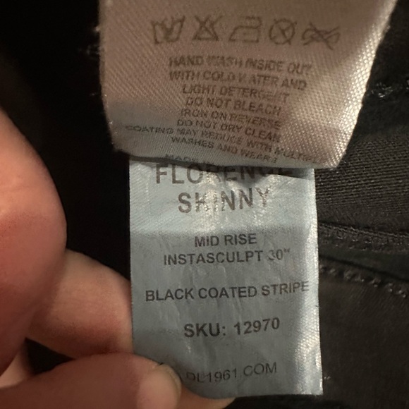 DL1961 Jet Black Skinny Jeans - Picture 6 of 7